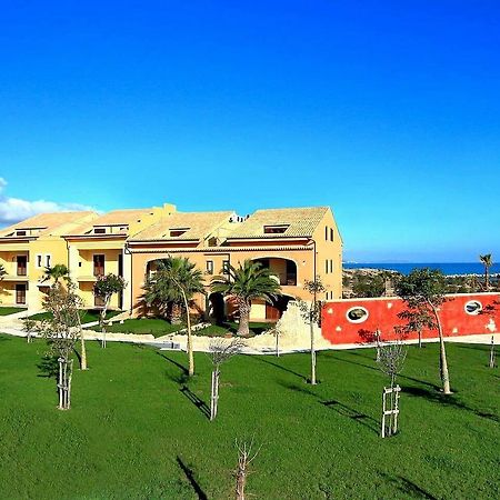 Отель Marina Di Cala Del Sole Ликата Экстерьер фото